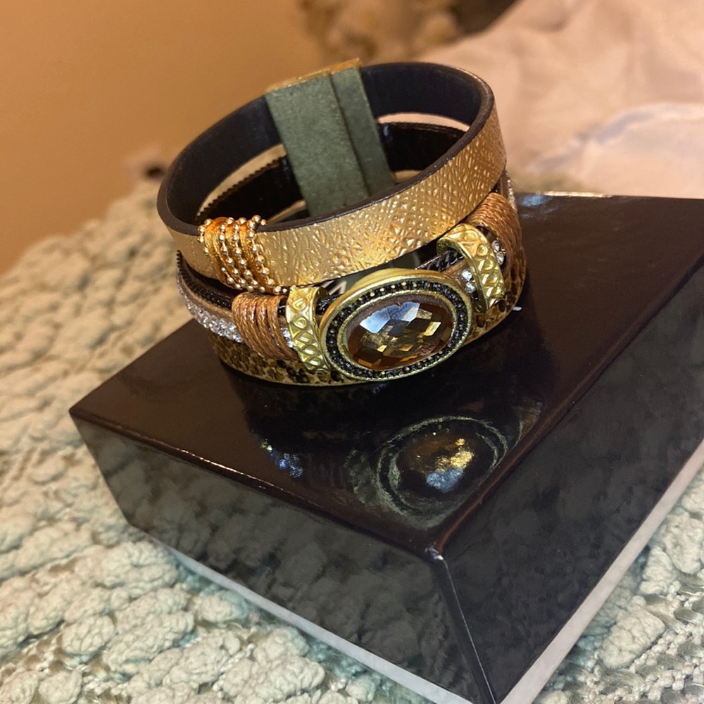 Snakeskin leather multilayer wrapped bracelet!